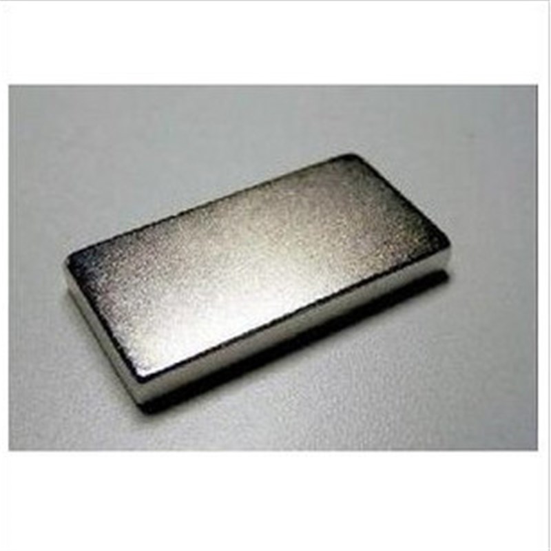 汽车磁化节油器8000磁性方型强磁F40*20*4 磁铁 磁钢 吸铁石 强磁