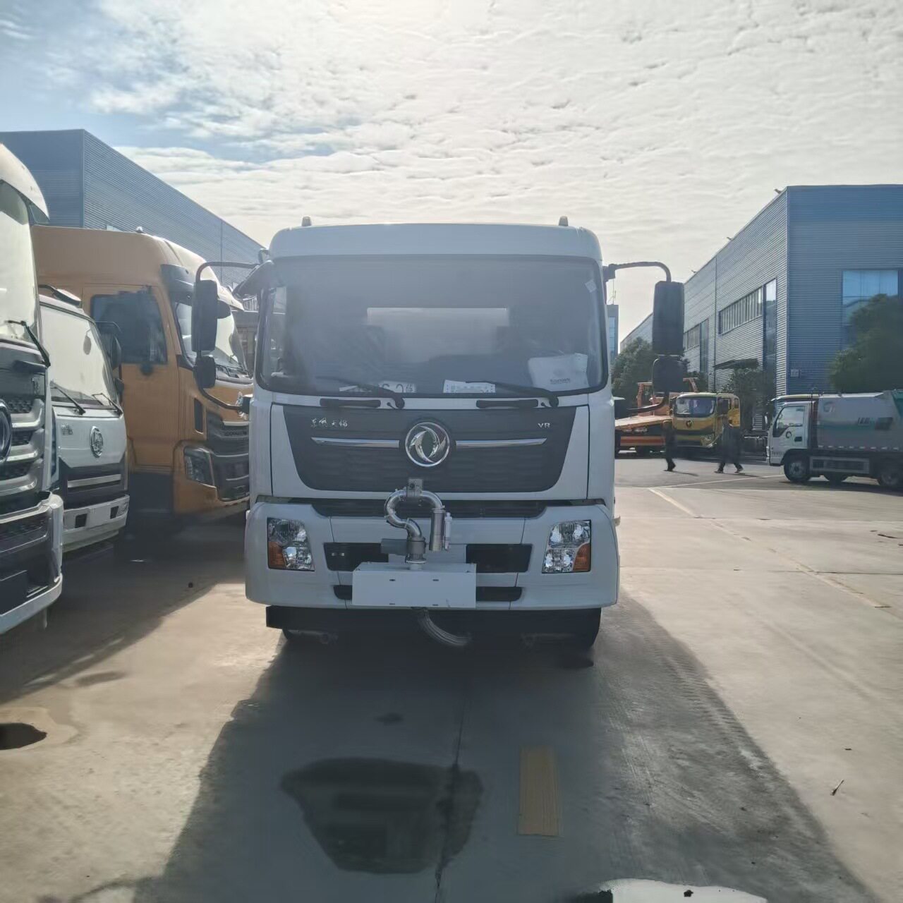 东风天锦4X2 10方洒水车 园林绿化洒水车 工程洒水车 厂家直销