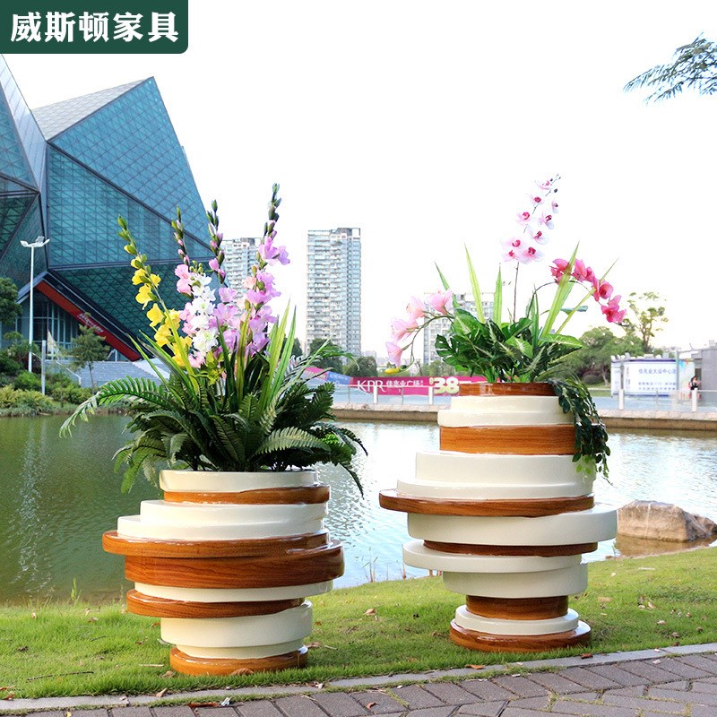 深圳叠层龙卷风造型花盆花钵异形玻璃钢花盆美陈雕塑户外景观花缸