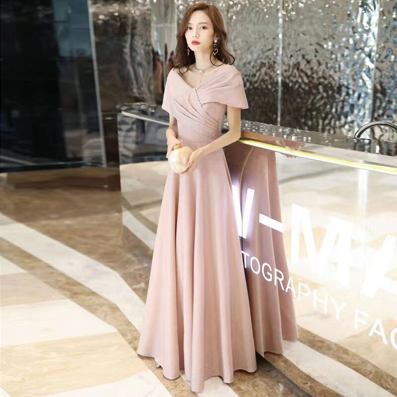 敬酒大码晚礼服女2023新款宴会主持人优雅气质年会显瘦演艺考车模