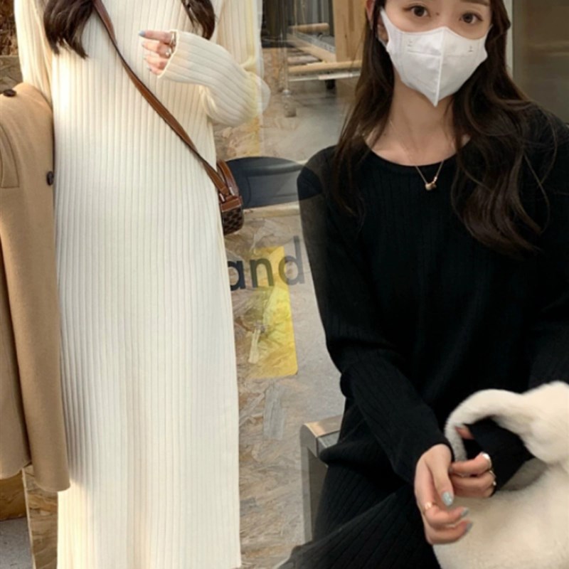 长袖针织洋装女春秋冬新款圆领宽松中长版毛衣裙配大衣的打底裙