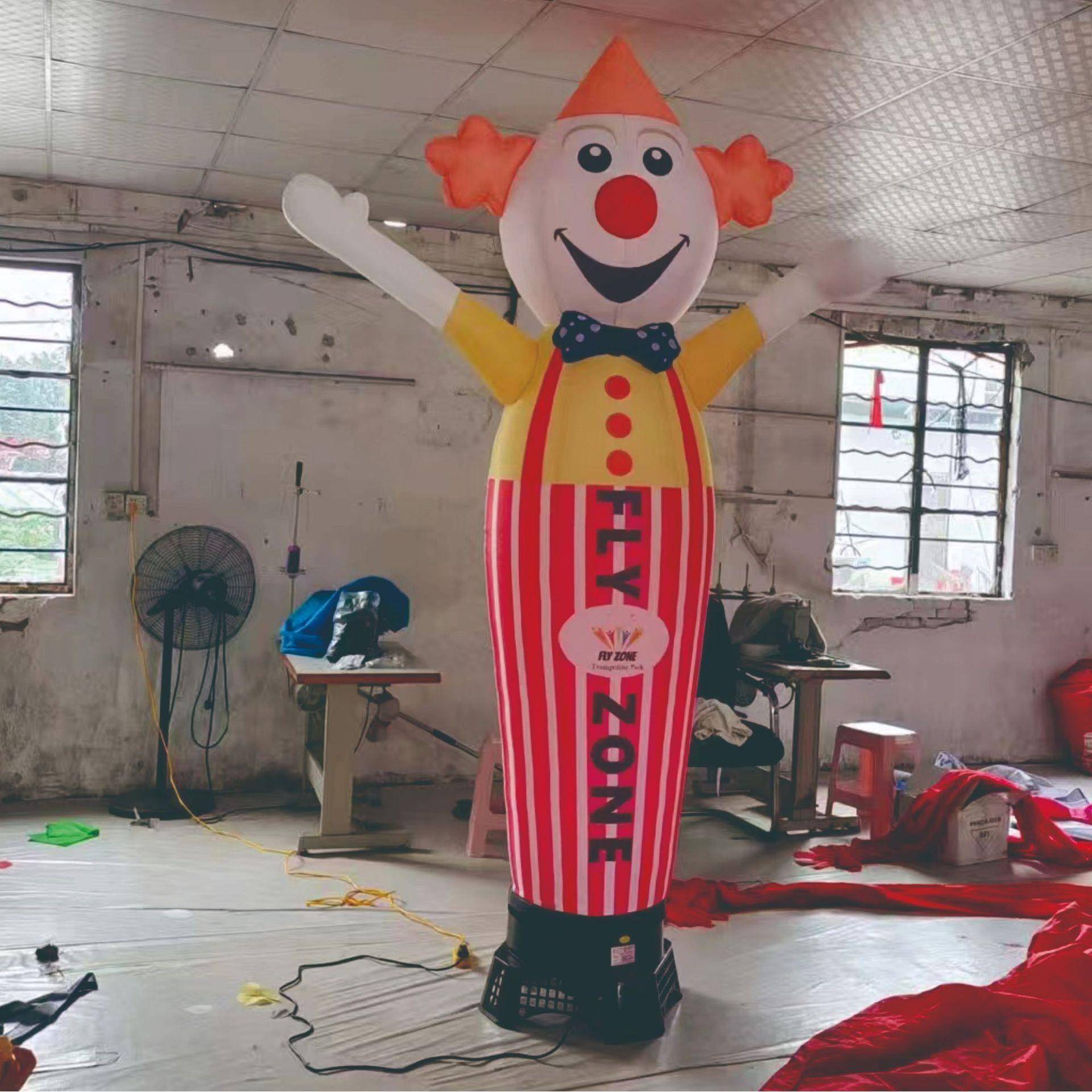 红色VUP跳舞人批气模开业庆典告销促混充广气空中舞者