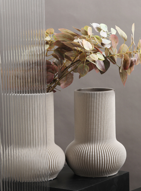 北欧简约皮质金属托n盘时钟摆件样板间售楼处酒店玄关客厅软装