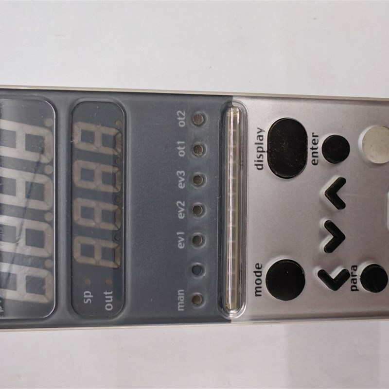 日本山武SDC25 C25TV0UA4100 AZBIL温控表SDC25C25TVOUA4100全新