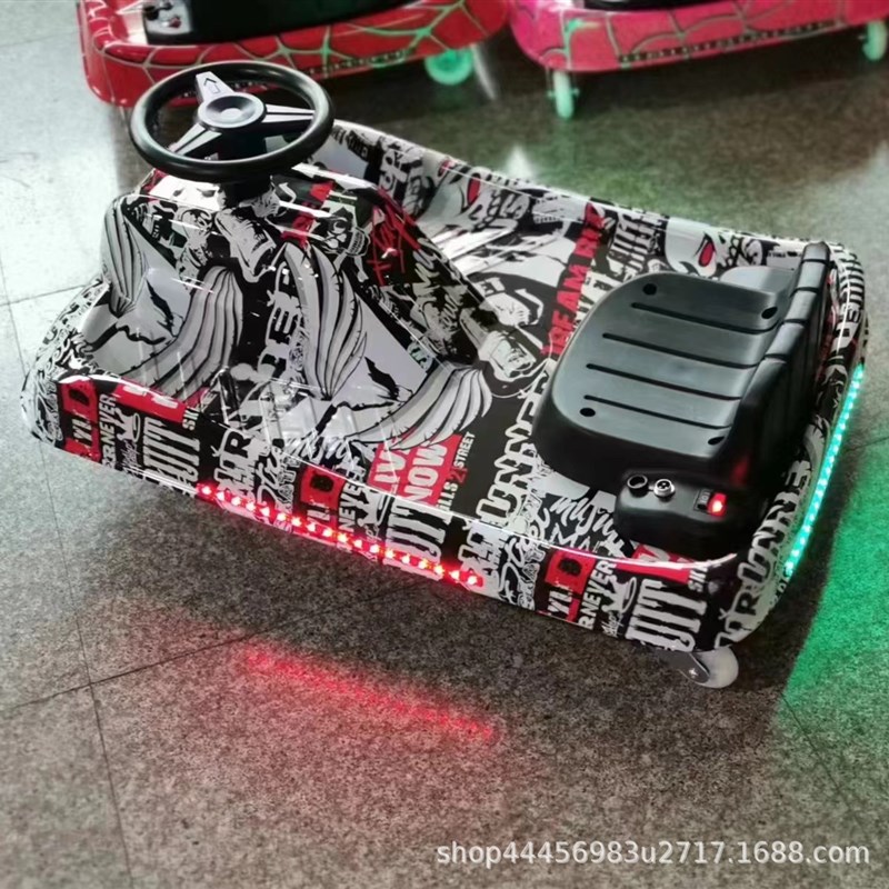 广场儿童电动漂移车游乐场景区游乐设备卡丁车网红成人漂移卡丁车