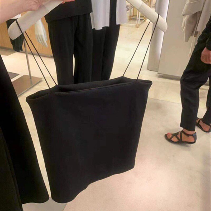 现货特!抹胸式胸衣吊带上衣 黑色一字领细肩带 骨子里时髦23春夏
