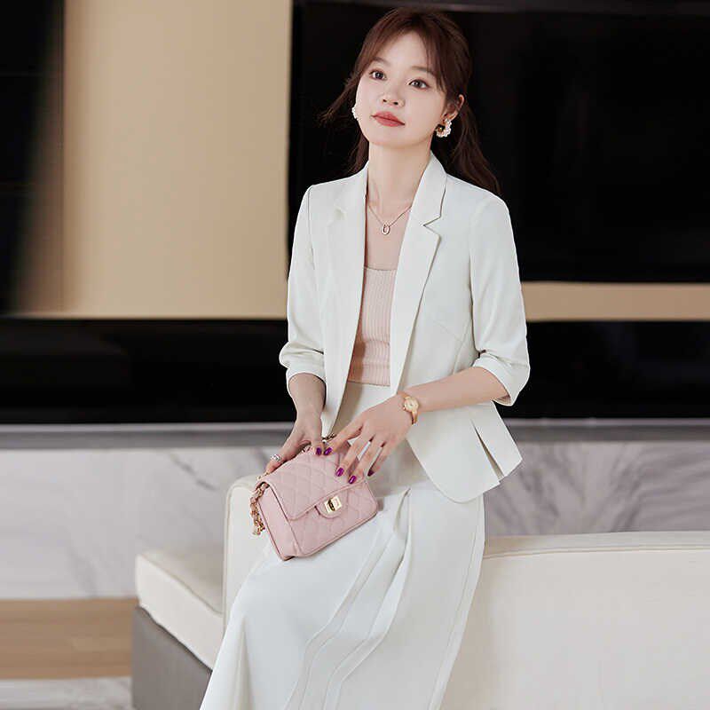 白色西装套装女2025新款夏季高级感半身裙小个子短款小西服外套