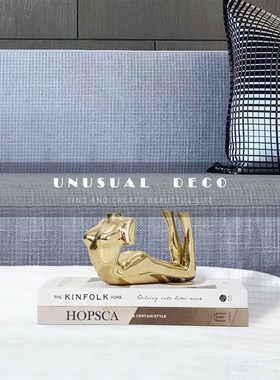 简约轻奢金色铜制艺术女人u摆件样板房售楼处电视柜书房卧室装饰