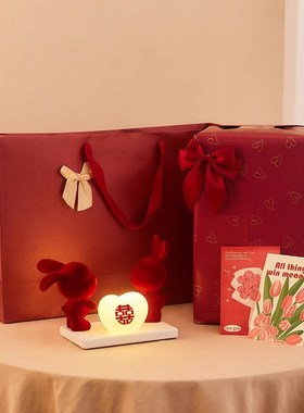 结婚礼物送c新人闺蜜订婚新婚高级实用礼品婚房卧室床头灯装饰摆