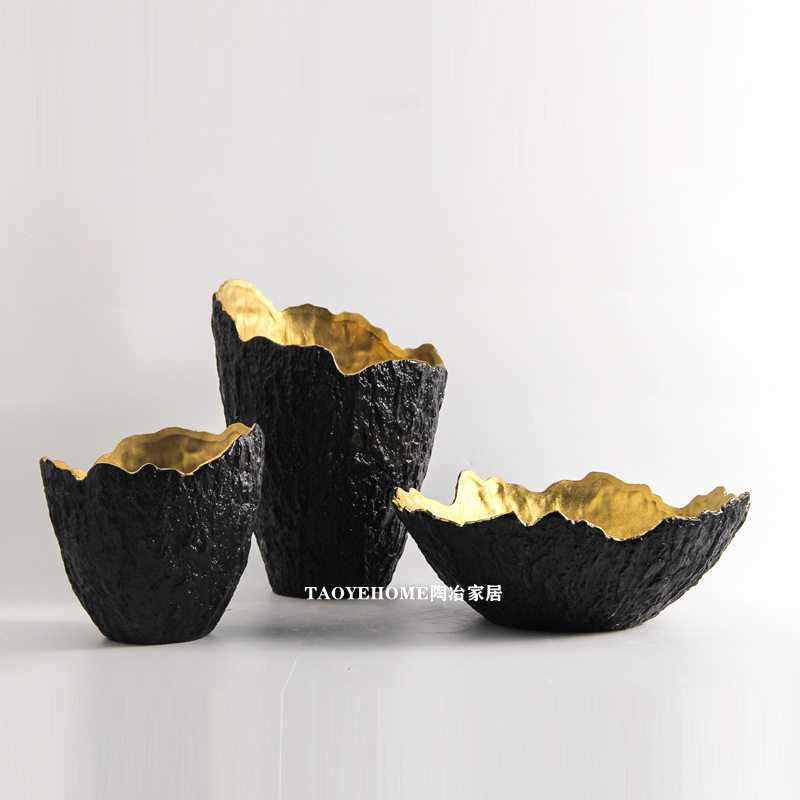 简约复古黑金不规则陶瓷花器摆件
