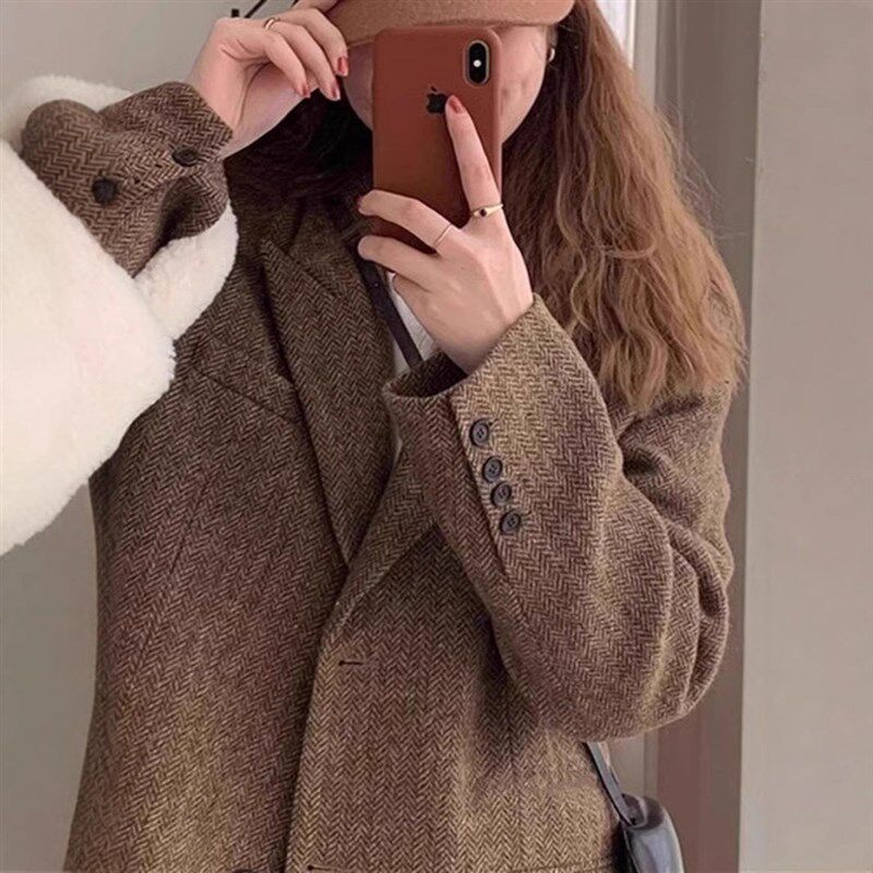 秋冬新款人字纹长袖西装羊毛混纺呢子西服外套大码女装中短款大衣