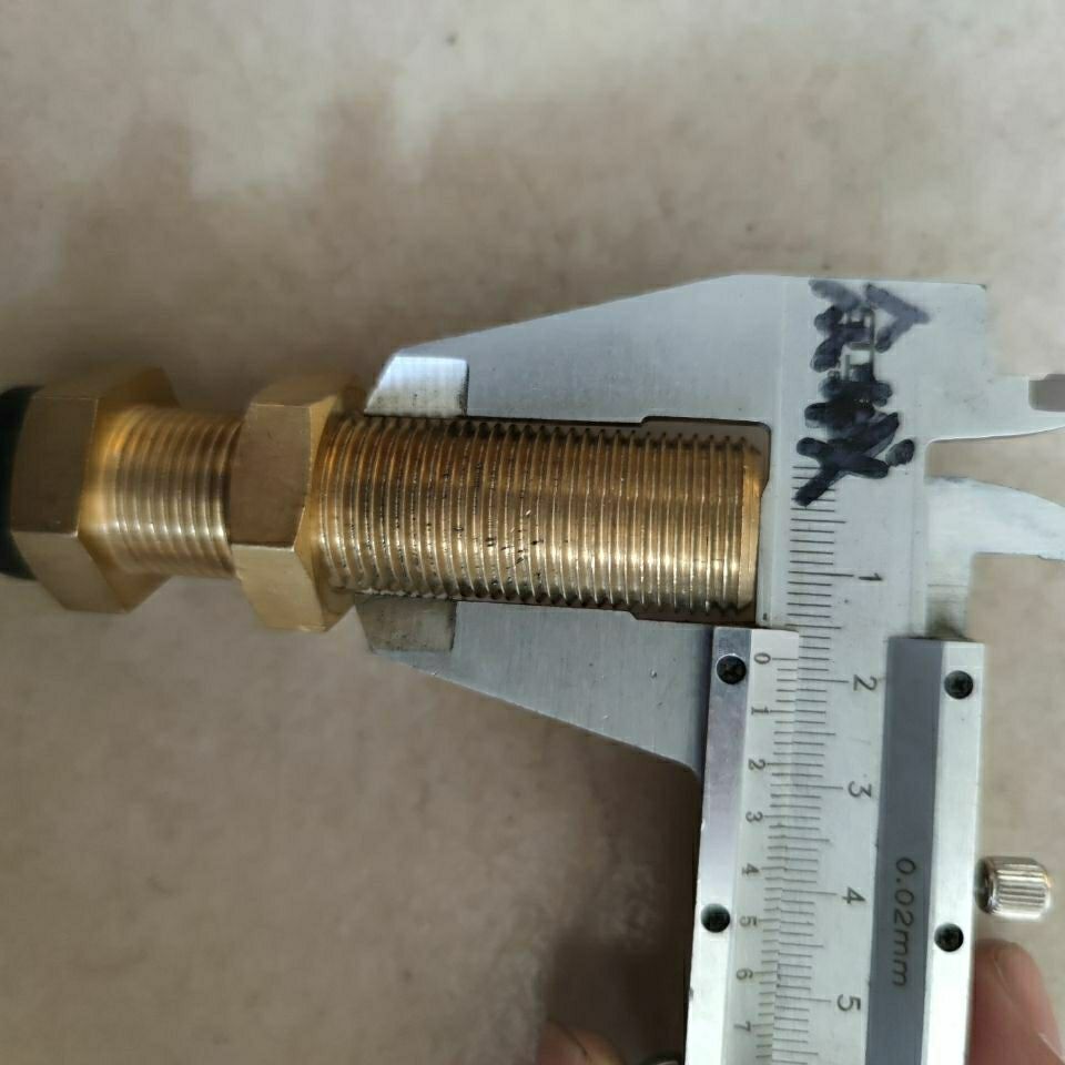 新源65/75胶轮式挖掘机 发动机转速传感器 感应器原厂配件