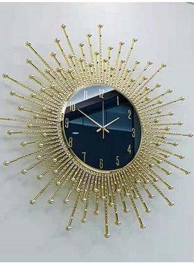 钟表厅2025客新款大气红挂钟轻22115小奢高创意现代装饰网家用时