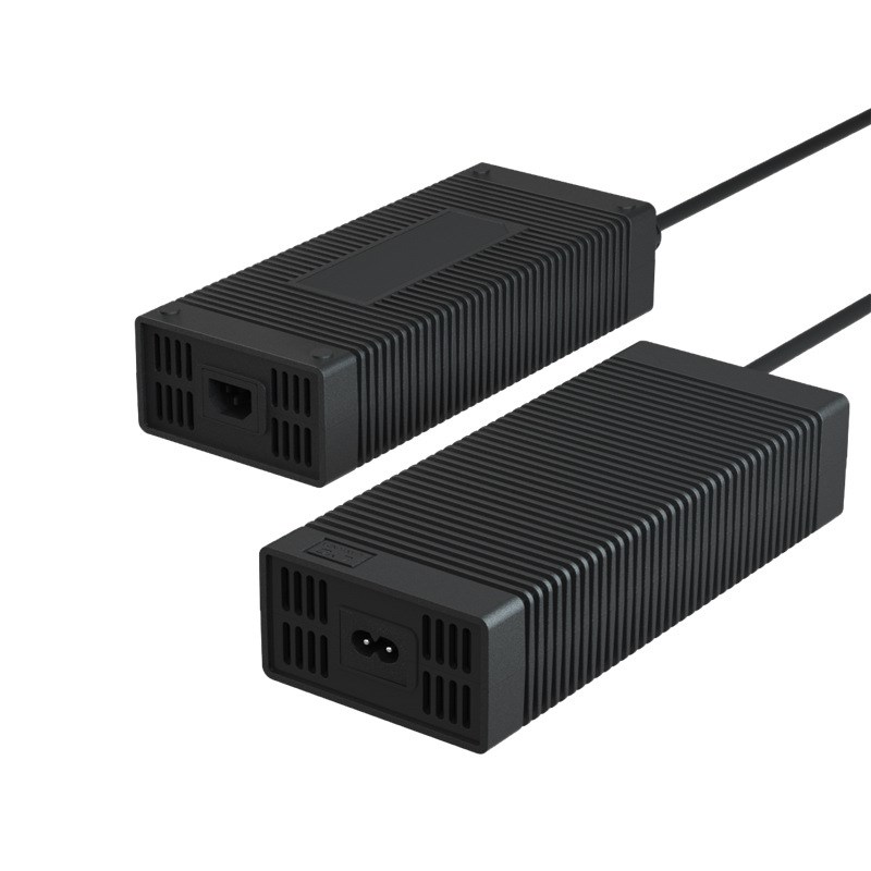 58.8V9A充电器KC FCC UKCA CE认证机器人船外机割草机防水充电器