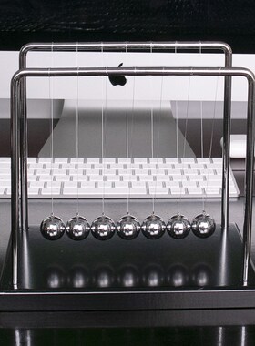 牛顿摆球7球办公室桌面装饰摆件男黑科技感解P压领导高档旺财招财