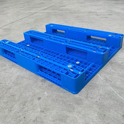 HDPE全新料1012强荷载塑料卡板 带钢管网格蓝色塑料川字型托盘