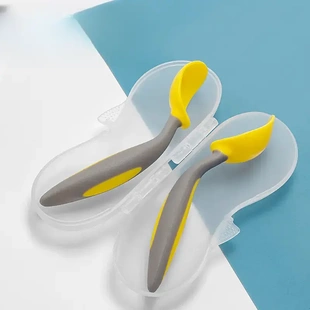 宝宝学吃饭训练短柄勺子扭扭勺学食舔舔勺儿童餐具可弯曲弯头勺jy