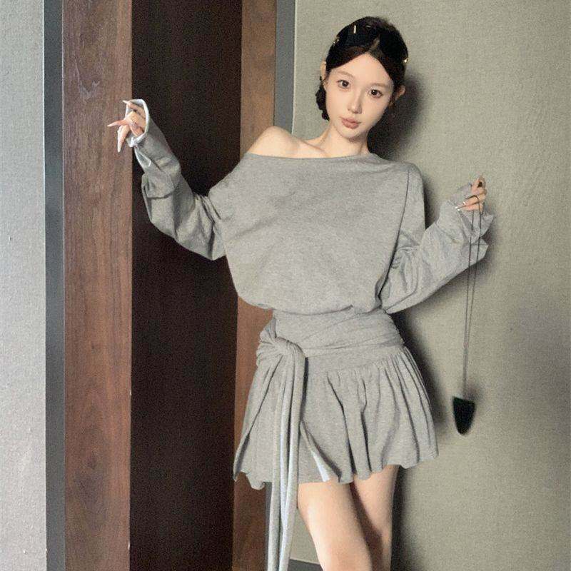 2026春季新款辣妹斜肩露肩长袖恤系带收腰半身短裙时尚套装女
