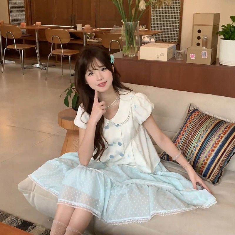 韩系甜美少女约会穿搭一整套双排扣设计衬衫上衣波点半身裙