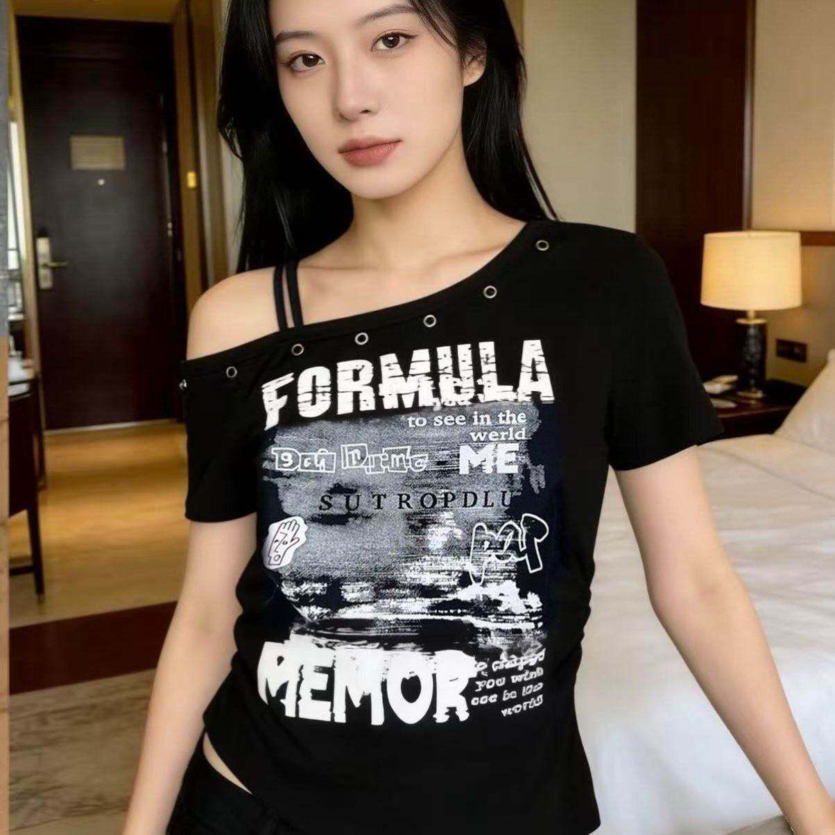 字母印花短袖恤女2026新款韩版夏季白色斜领露肩修身短款上衣