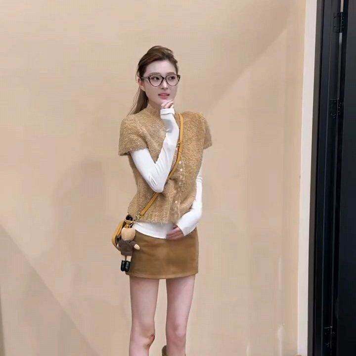 韩系少女小个子套装短裙卡其毛衣马甲排扣开衫长袖内搭打底衫套装