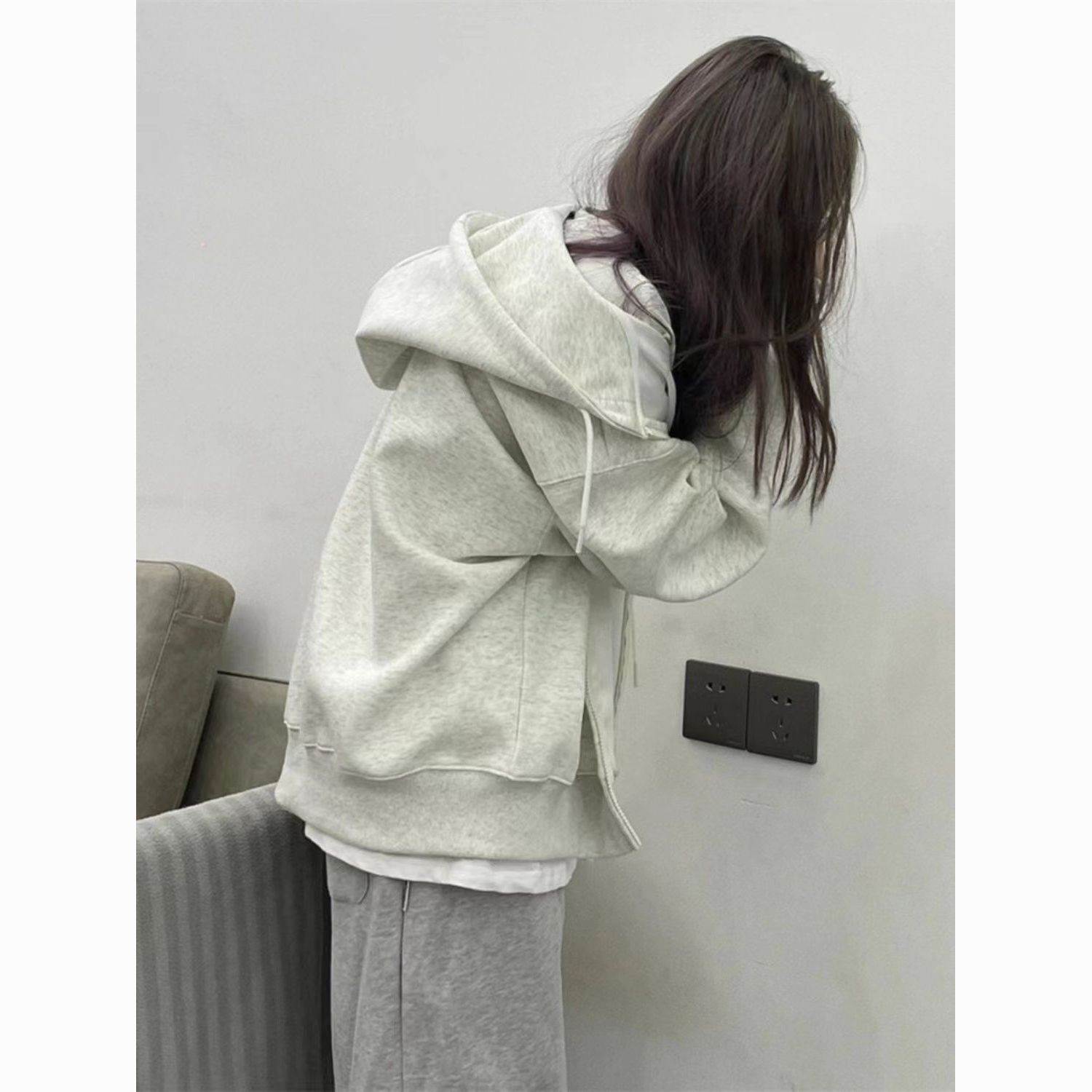 白灰色连帽卫衣女薄款韩系宽松拉链抽绳开衫上衣