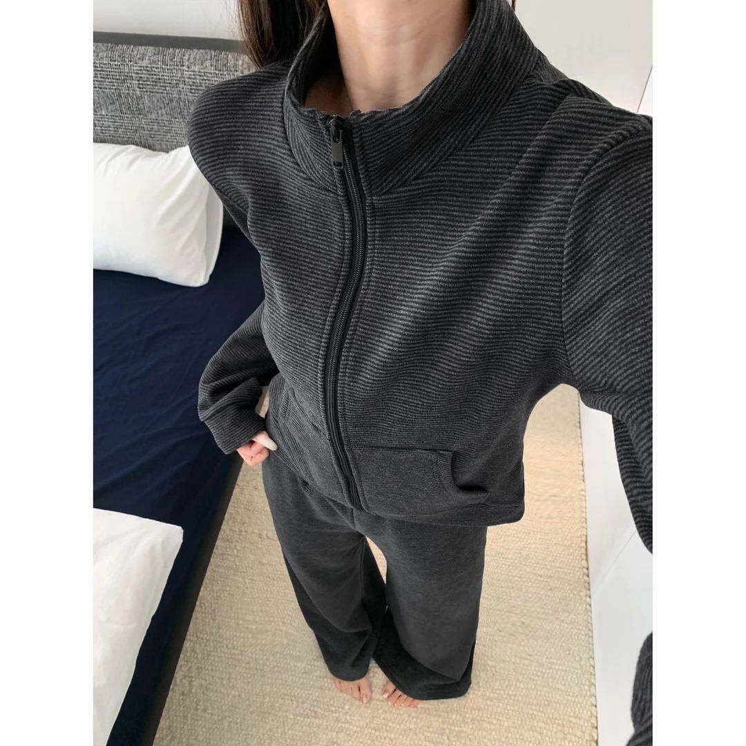 灰色条纹立领修身外套女款入秋收腰短款上衣高级休闲卫衣运动套装