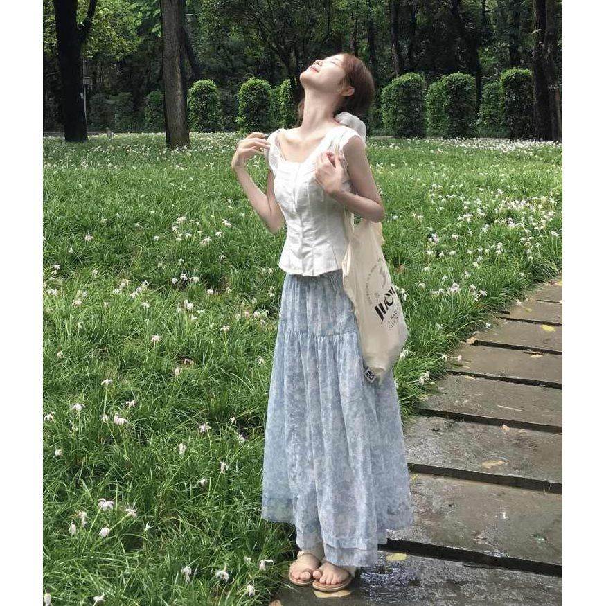 女生韩系衣服纯欲慵懒风女装套装2026法式修身上衣碎花半身裙