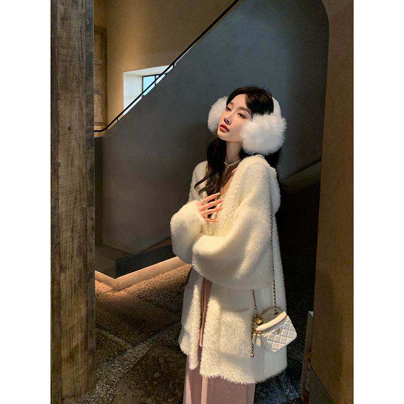 白色防水貂绒连帽针织开衫女春夏新款宽松慵懒风加厚奶毛衣外套