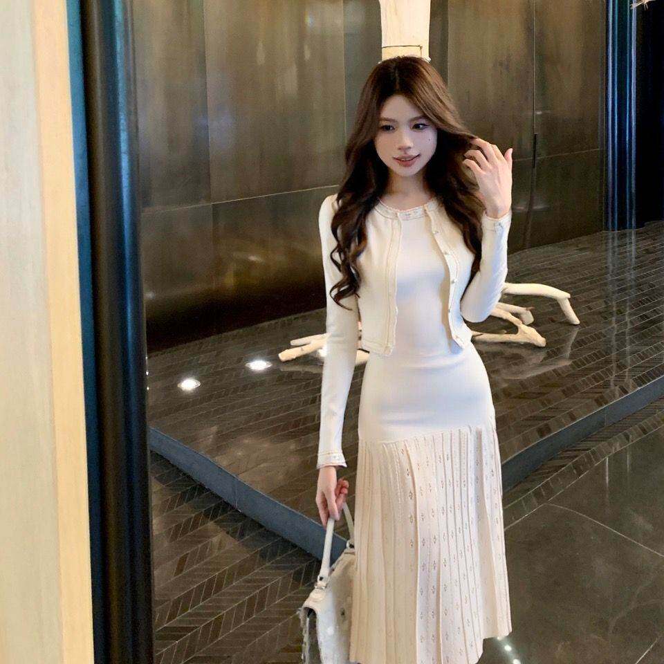 千金感法式穿搭套装长袖针织开衫女秋季背心连衣裙镂空裙子两件套