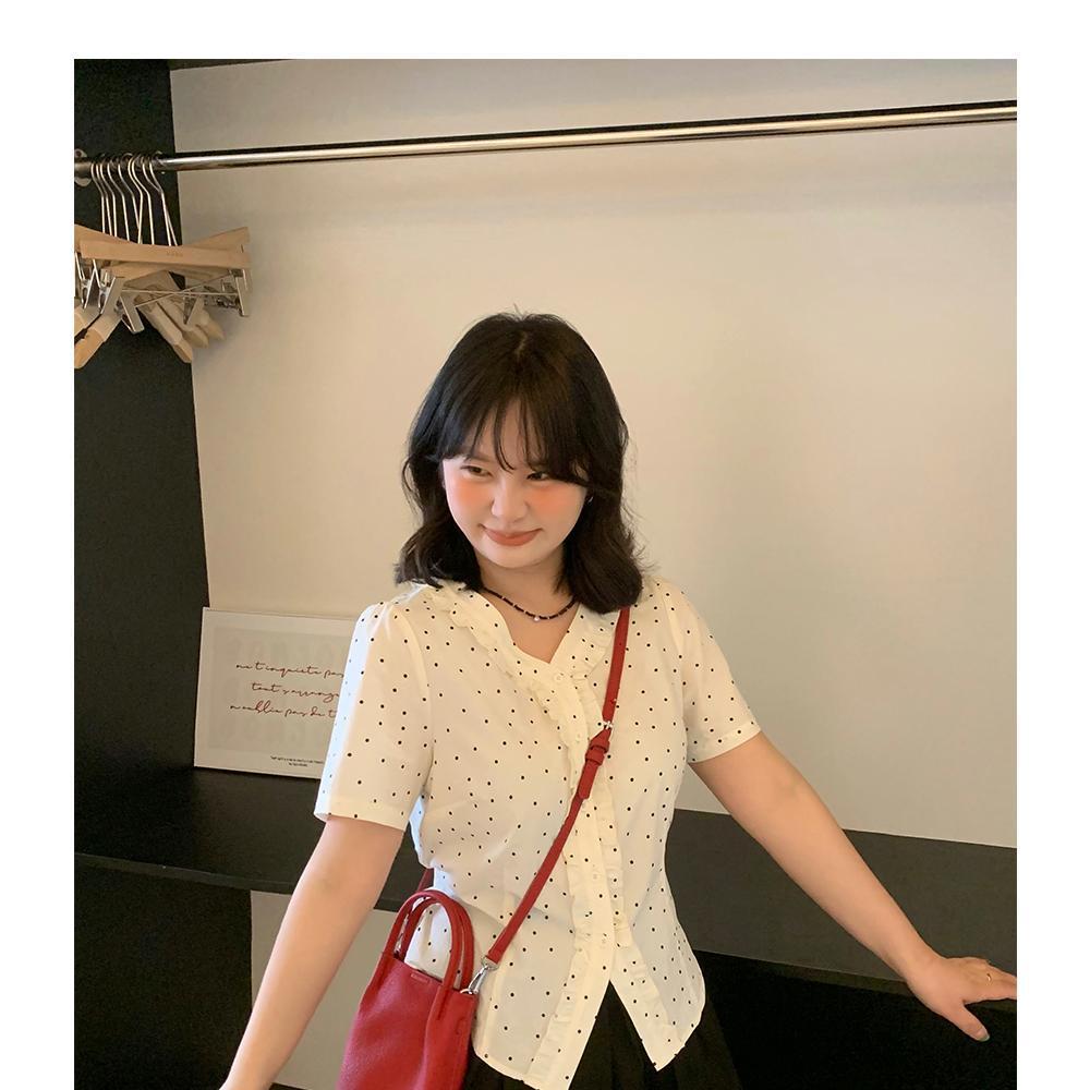 山山屿你大码微胖新款韩版甜美减龄领收腰显瘦波点小设计衬衫