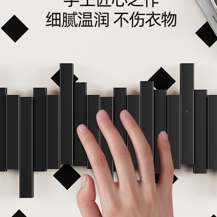 实木钢UWE琴键挂衣架上壁挂衣墙钩卧室玄关户入孔门后置物免打衣
