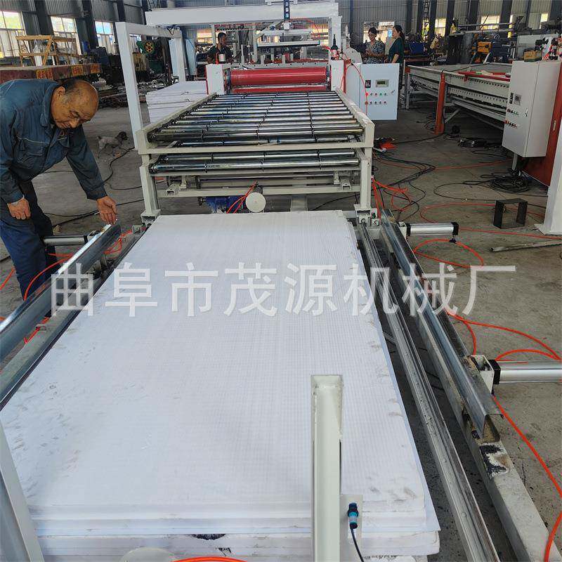 EVA热胶合机PVC塑料发泡板贴覆机雪弗板轩熔布壁布DXT双复皮面膜