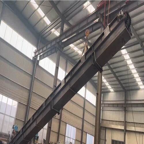 大倾角皮带输送机爬坡皮带机挡板运输机提升裙边挡板物料运输机
