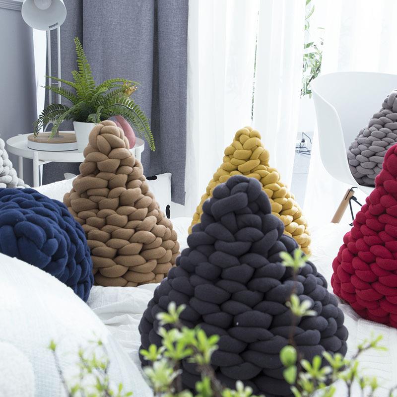 粗毛线毯子含无缝毛线灌棉ZPE编织成品水滴抱枕芯沙发靠枕不税