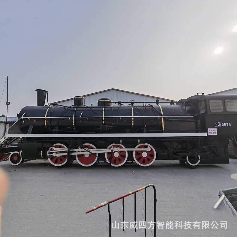 大型铁艺蒸汽机车模型 景区复古火车头车厢餐厅民宿铁艺摆件
