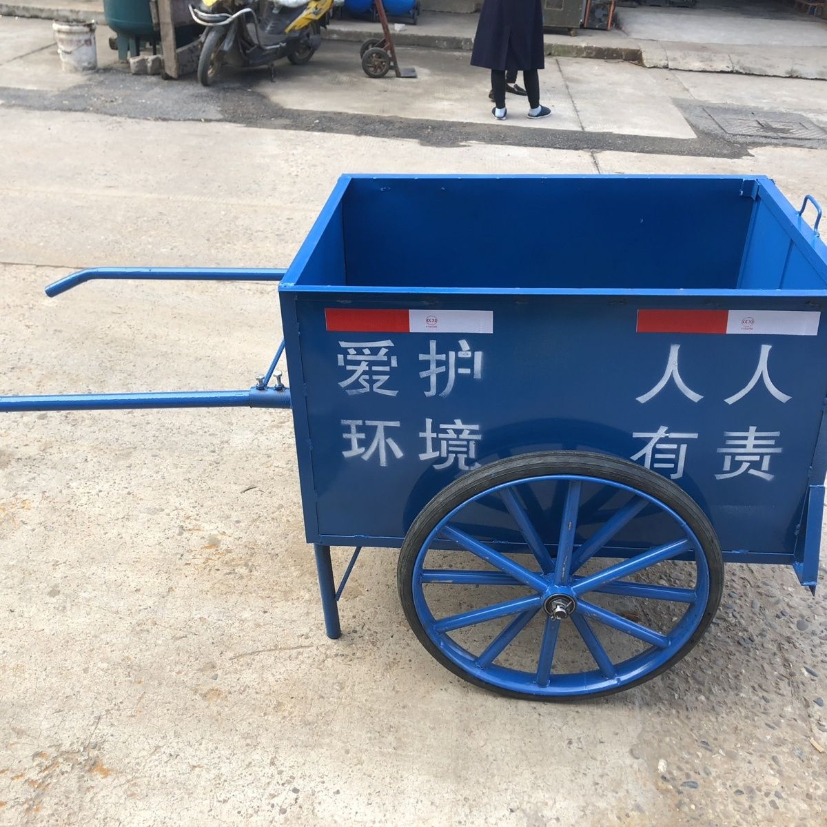 环卫不锈钢手推垃圾清运车