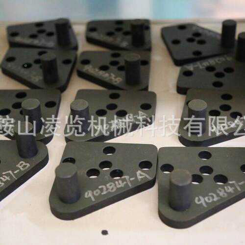 凌览肘板护套于适配用美卓诺德伯格C604系列矿山机械颚式破件碎机