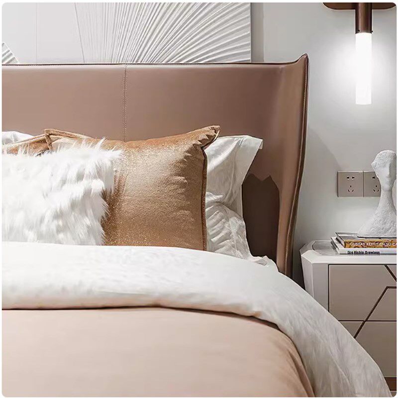 现代样板房浅咖床上用品白色毛毛腰枕咖棕色搭巾抱枕展厅多件套