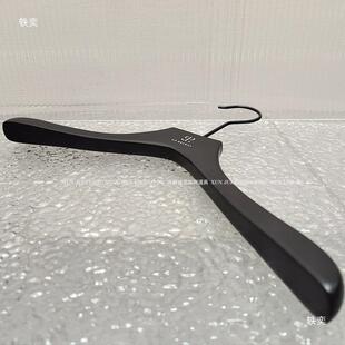 男JYL衣架服装实木裤架德防滑木质木店头撑定.制logo衣挂衣男垒株