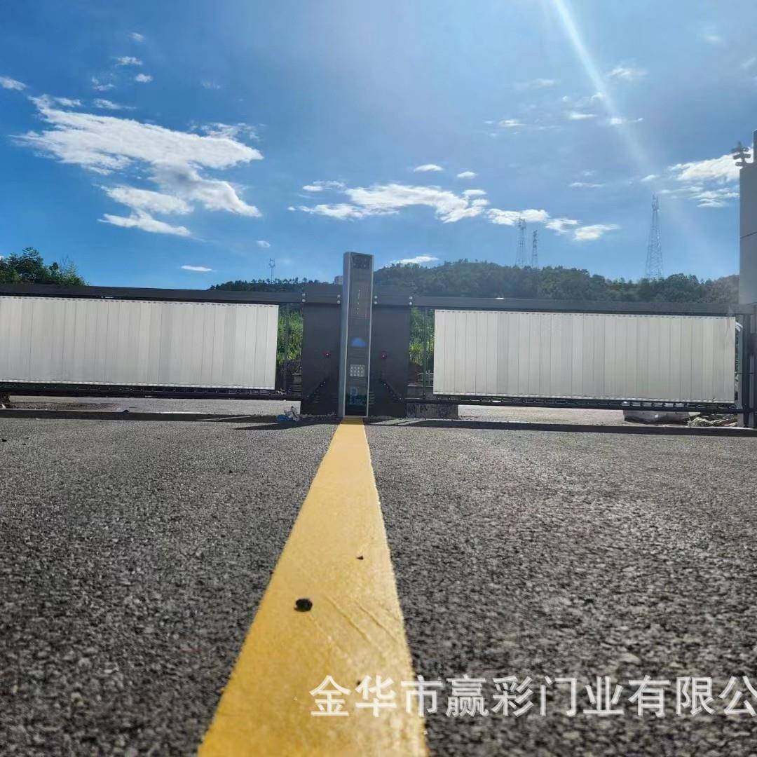 工地大门禁显示屏直流道闸车牌识别系统车牌识别一体机栅栏道闸