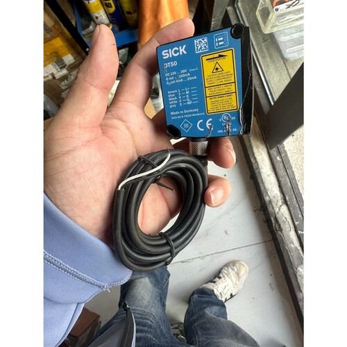 sick传感器 全新裸货 型号DT50 有点划痕 介意勿拍