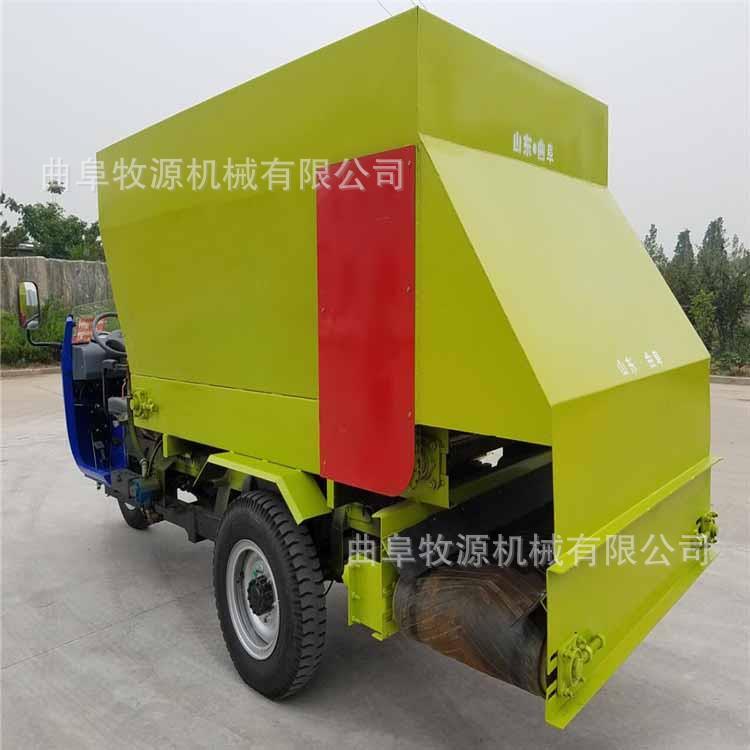 云南青贮撒车生产厂三车双家轮向喂DCC料车价料格求购牛羊撒料车