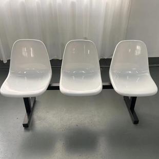 塑PY-03料椅篮球休息座椅网红场打排卡连候排椅商场等椅影楼拍照