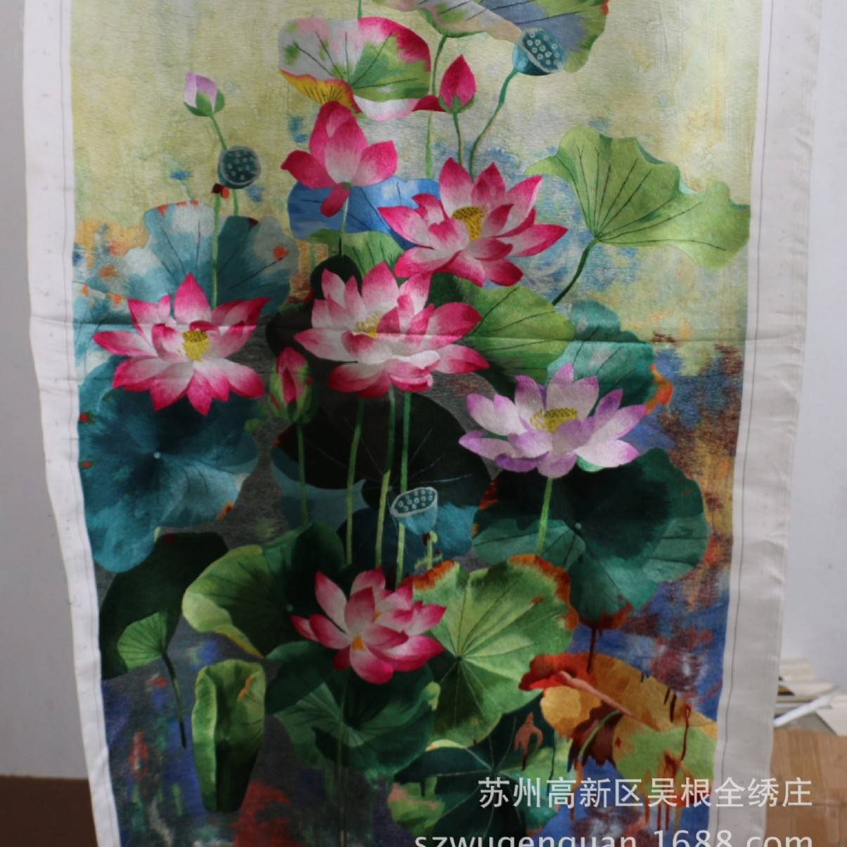 苏绣成品挂画客厅书房办公室带框装饰画手工刺绣荷花厂家生产图片