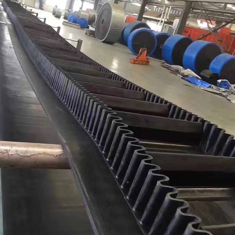 波状挡送边裙燃边送带输FDC60°大倾角传带耐高温隔板带阻裙边传