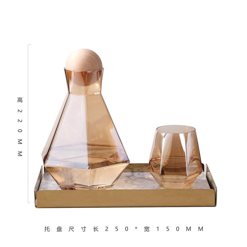 样板房间厨房摆件装饰品玻璃酒器储物装饰画花艺套装软装组合搭配图片