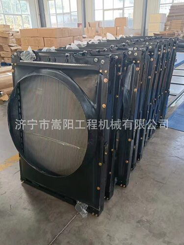 LW500KN装载机水箱总成01-77B