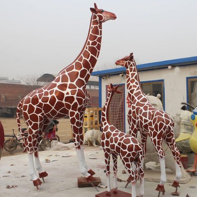 户外大型长颈鹿仿真雕塑玻璃钢动物摆件园林小品花园装饰景区摆设