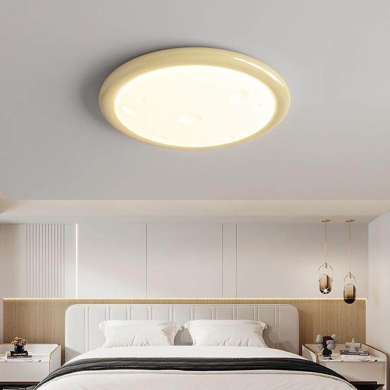 奶油月球卧室间全漫光灯谱护CKF眼现代简约圆形男孩女孩温馨浪房